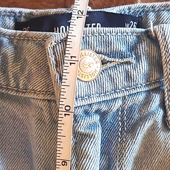 Hollister Ultra High Rise Destroyed Ripped Mom Jeans Size 26 - Picture 13 of 16